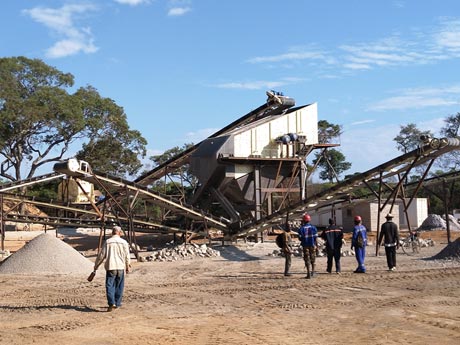 山東菏澤800t/h花崗巖破碎生產線